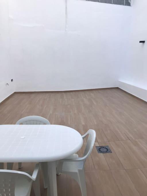 דירות מרידה Bonita Y Amplia Casa Con Patio, En Centro Ciudad מראה חיצוני תמונה